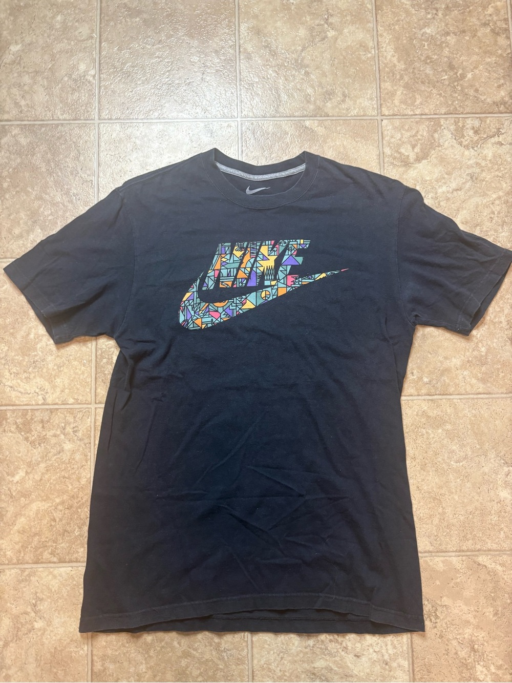 Nike Black Short-Sleeve Tee Men’s M with Multicolor Geometric Swoosh